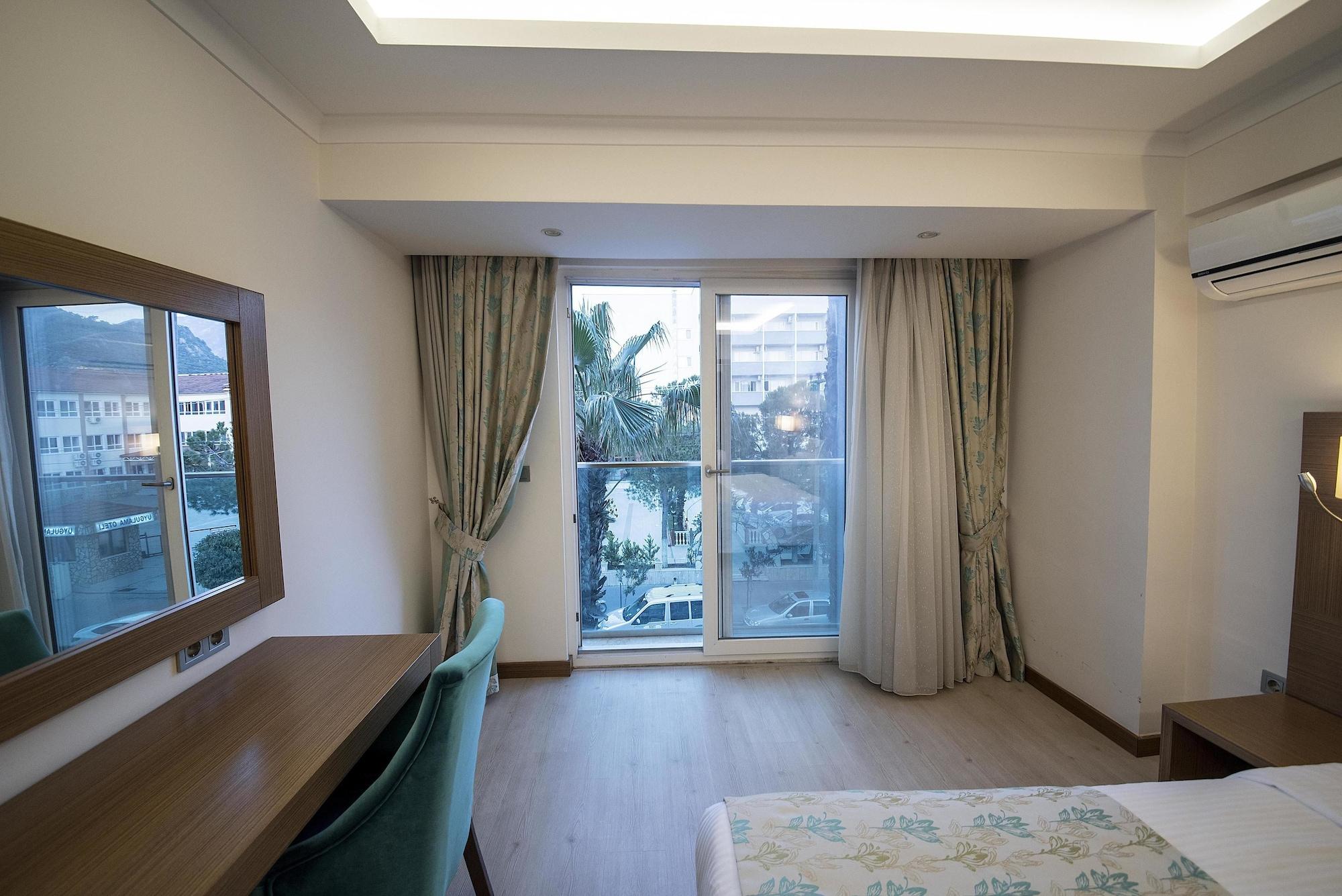 Yeniceri City Hotel Fethiye Exteriör bild